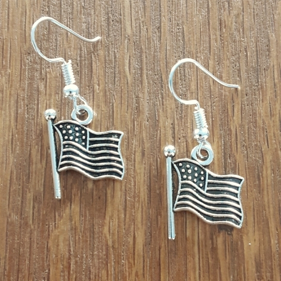 Dainty Silver American Flag Handmade Earrings - Picture 1 of 2